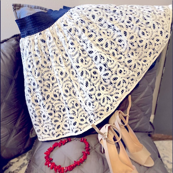 Francesca navy and off-white lace overlay skirt - Picture 1 of 4